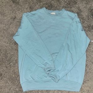 Very soft and comfortable crew neck